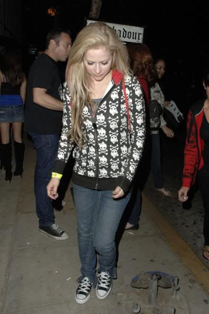  photo Avril_Lavigne-2_zps5da1ff40.jpg