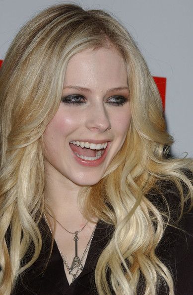  photo AvrilLavigne3rdAnnualHollywoodStyleAwardsBeCUhk0d0kFl_zpsf28055bf.jpg