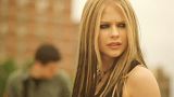  photo Avril-Lavigne-my-happy-ending-avril-lavigne-33392134-640-360_zpsea32770b.jpg
