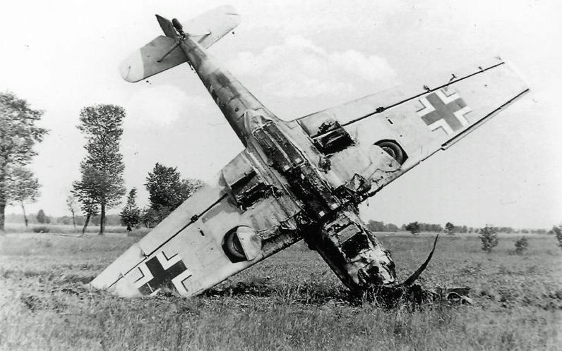 Bf-109E1B-force-landed-and-on-its-nose-0