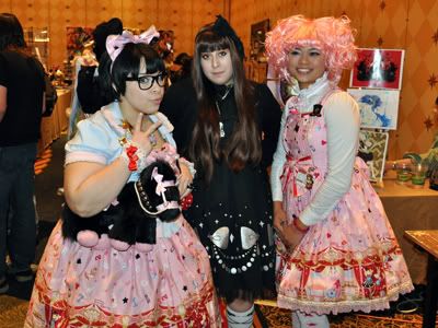 Gothic Lolita, Sweet Lolite, EGL, Ikkicon, Street Style, Japanese Street Fashion